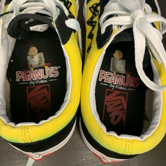 Vans Peanuts low pro lace up sneakers - Picture 6 of 7